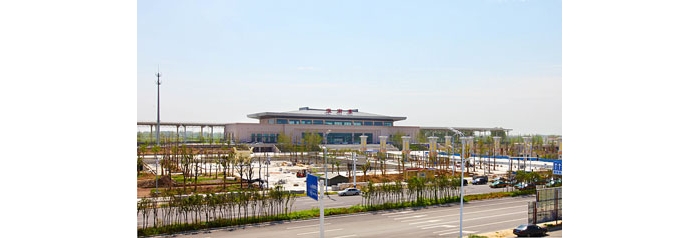 ���϶�վվǰ�㳡�����µ�ȫ�潨�ɣ�ͼ��