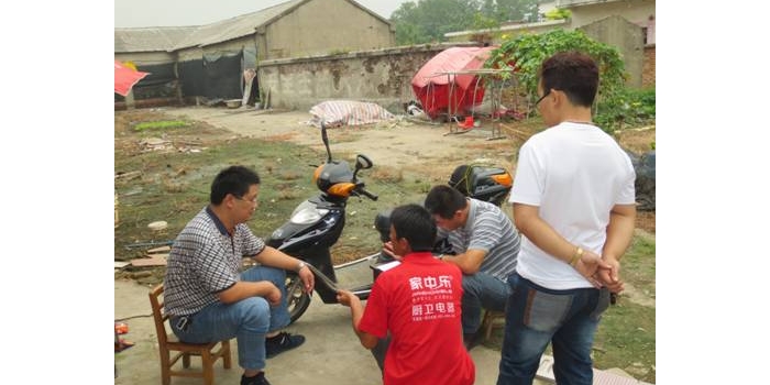 ��������·���쵼�´���У��˽�Ⱥ�������Ѵ�