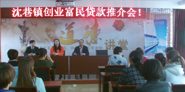 �ߺ���𯽭��������չС������ƽ��