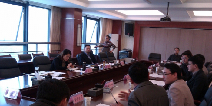 ��������������һ�߶�װ��������ҵ�����仧�ߺ��н�����ҵ������