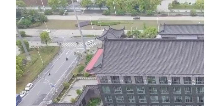 ��������ɽĹ���ϰ��ڲ�����￪�Ƶ꣬������������Ϳ�ȸ