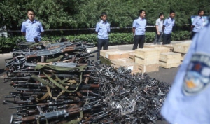 ���ջ������2��������ǹ���� ��ǹ6000��֧